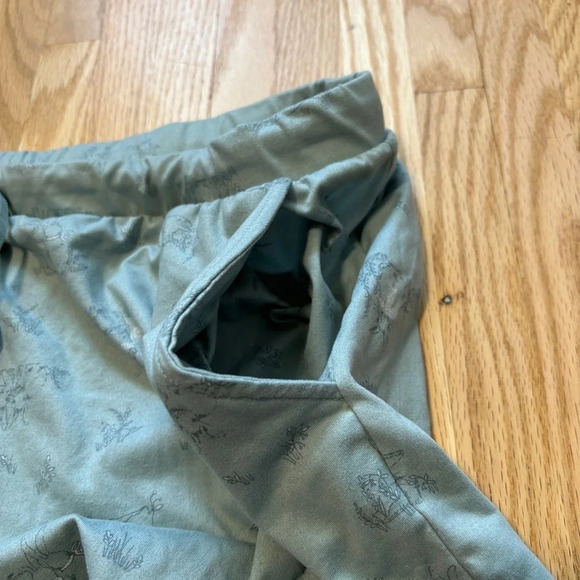 La Vie En Rose  | Cute little Green shorts with Rabbits - Picture 4 of 6